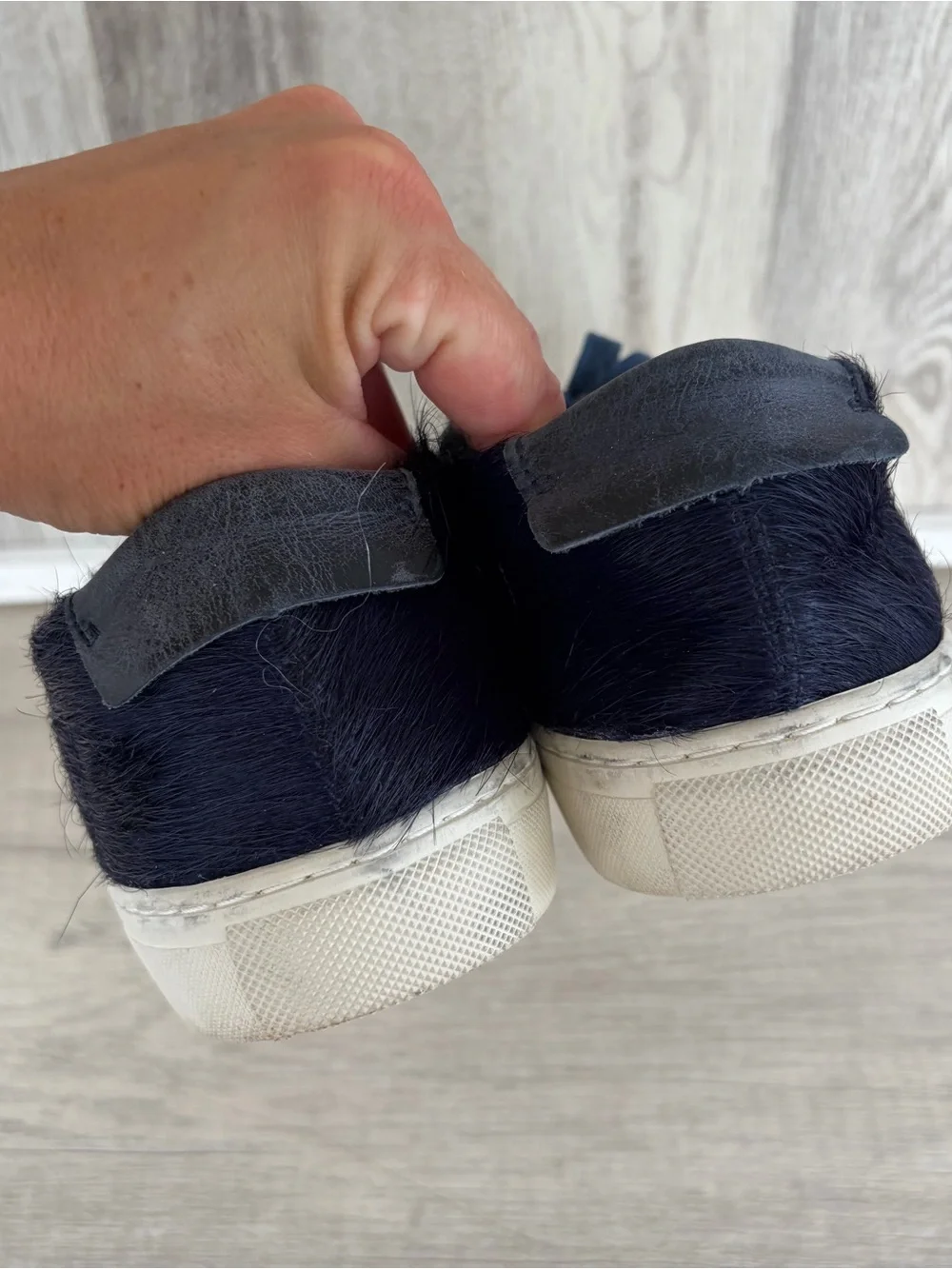 True Religion Blue Fur Sneakers Mens 10 42 Low Top Y2K Funky Club Shoes G